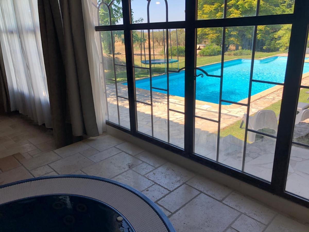 Le Pool House - Private Jacuzzi - Mas Des Sous Bois Hotel Ventabren Bagian luar foto