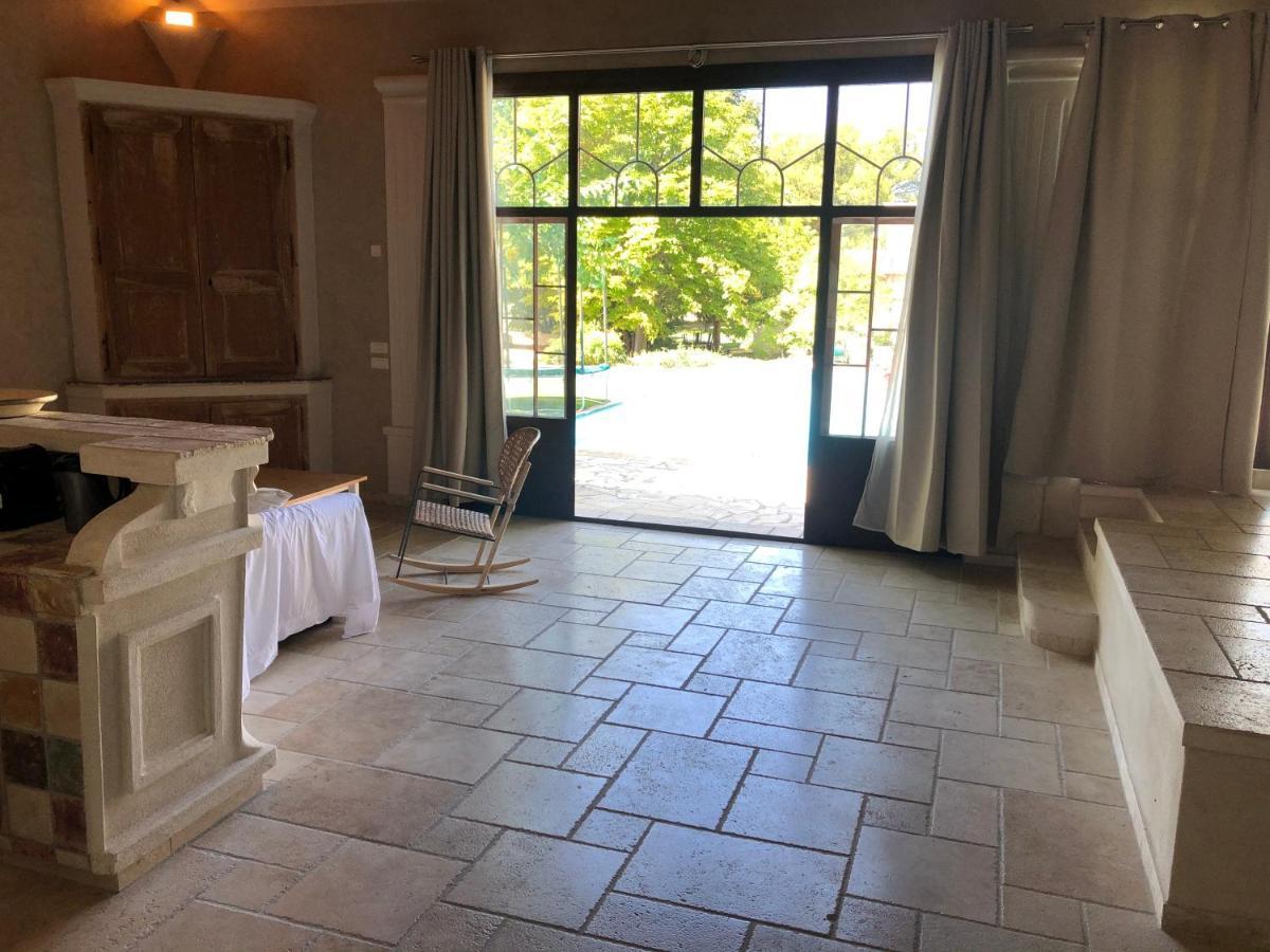 Le Pool House - Private Jacuzzi - Mas Des Sous Bois Hotel Ventabren Bagian luar foto