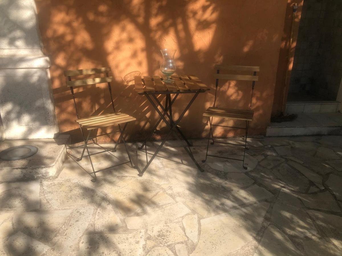 Le Pool House - Private Jacuzzi - Mas Des Sous Bois Hotel Ventabren Bagian luar foto
