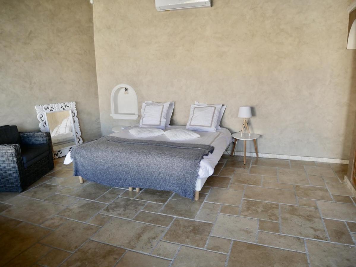 Le Pool House - Private Jacuzzi - Mas Des Sous Bois Hotel Ventabren Bagian luar foto