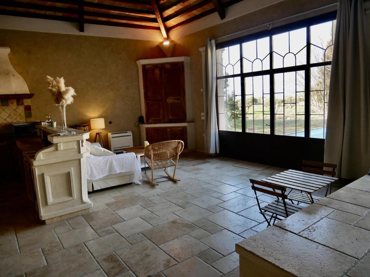 Le Pool House - Private Jacuzzi - Mas Des Sous Bois Hotel Ventabren Bagian luar foto